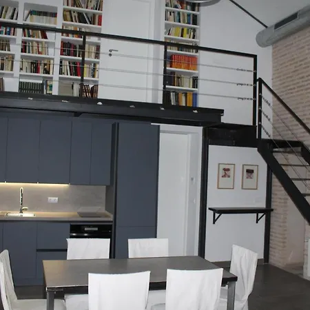 Cozy & Modern Apartment Hombre De Piedra Sevilla Buitenkant foto